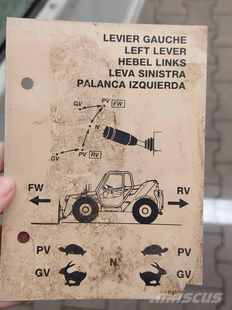 Bobcat T 3093 مناولات متداخلة