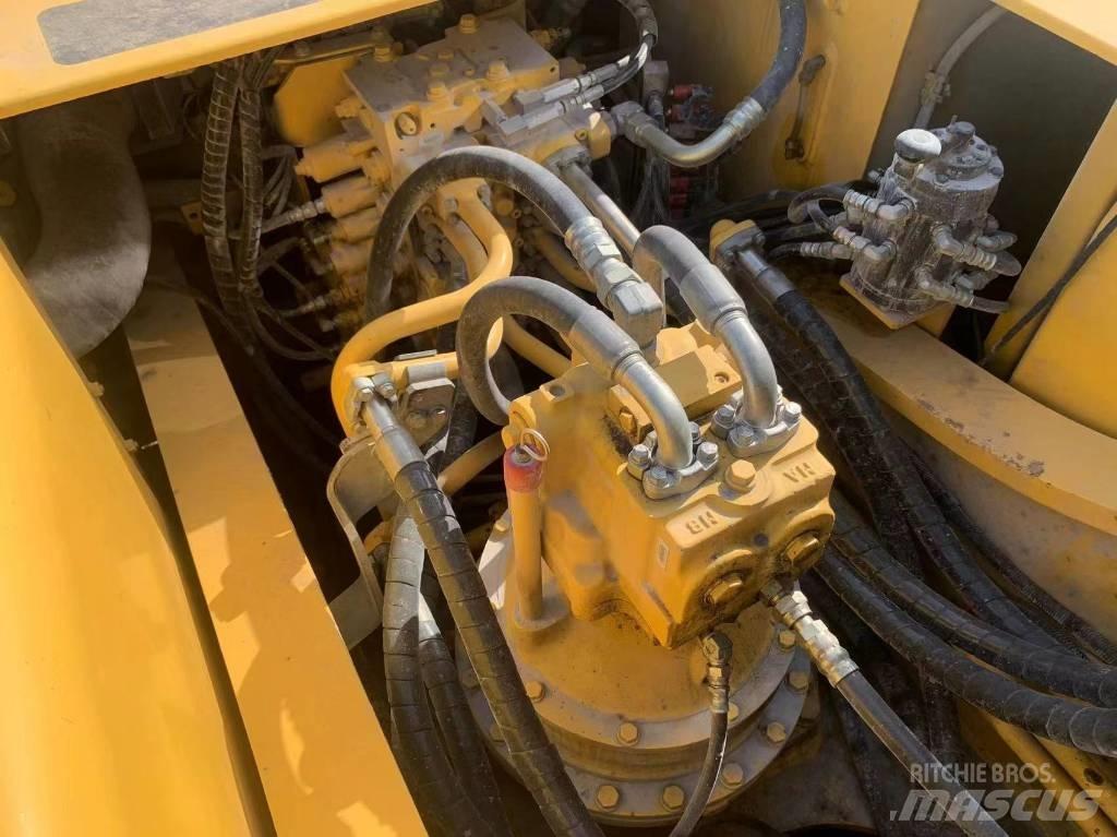 Komatsu PC 350-7 حفارات زحافة