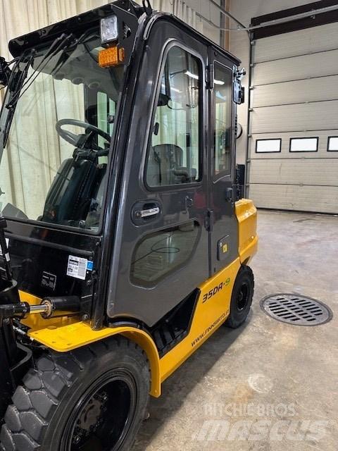 Hyundai 35 DA-9 شاحنات الديزل