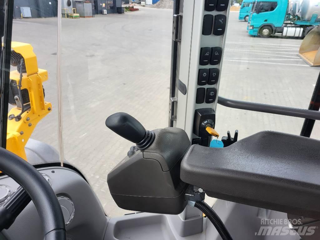 Volvo L110H لوادر بعجل