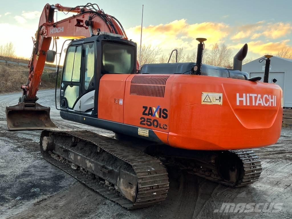 Hitachi ZX 250 LC-5B حفارات زحافة