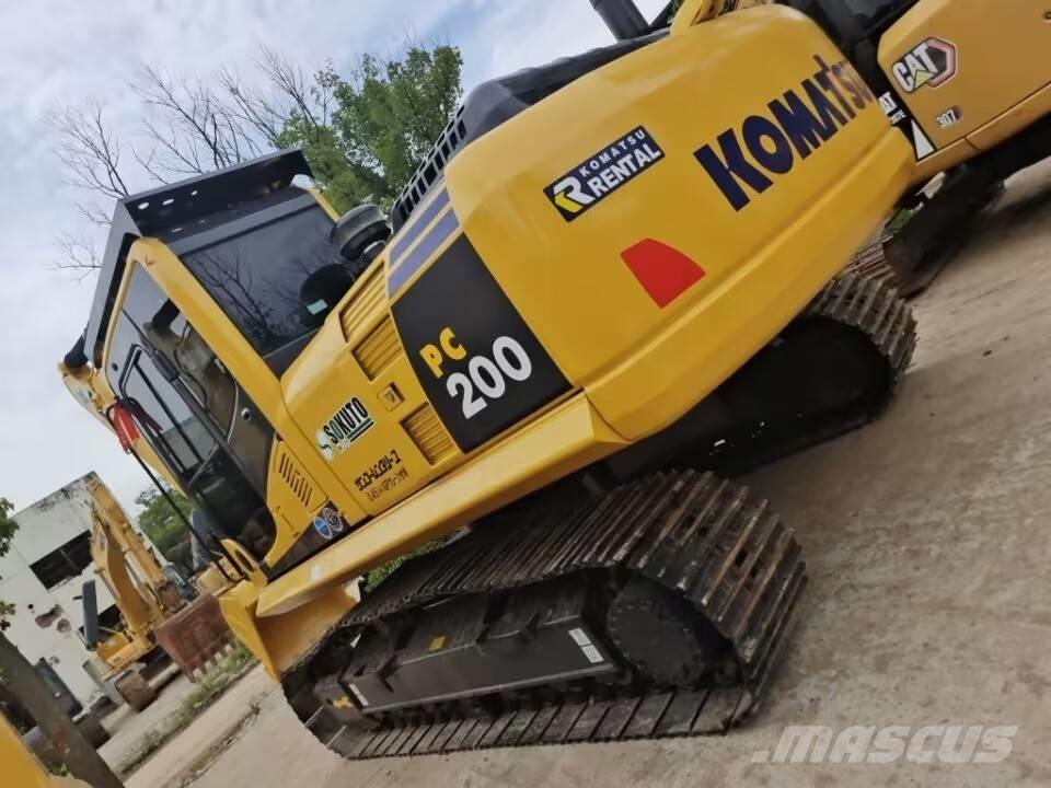 Komatsu PC 200-7 حفارات زحافة