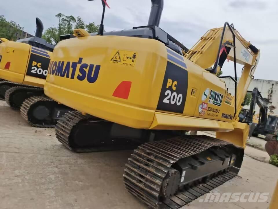 Komatsu PC 200-7 حفارات زحافة