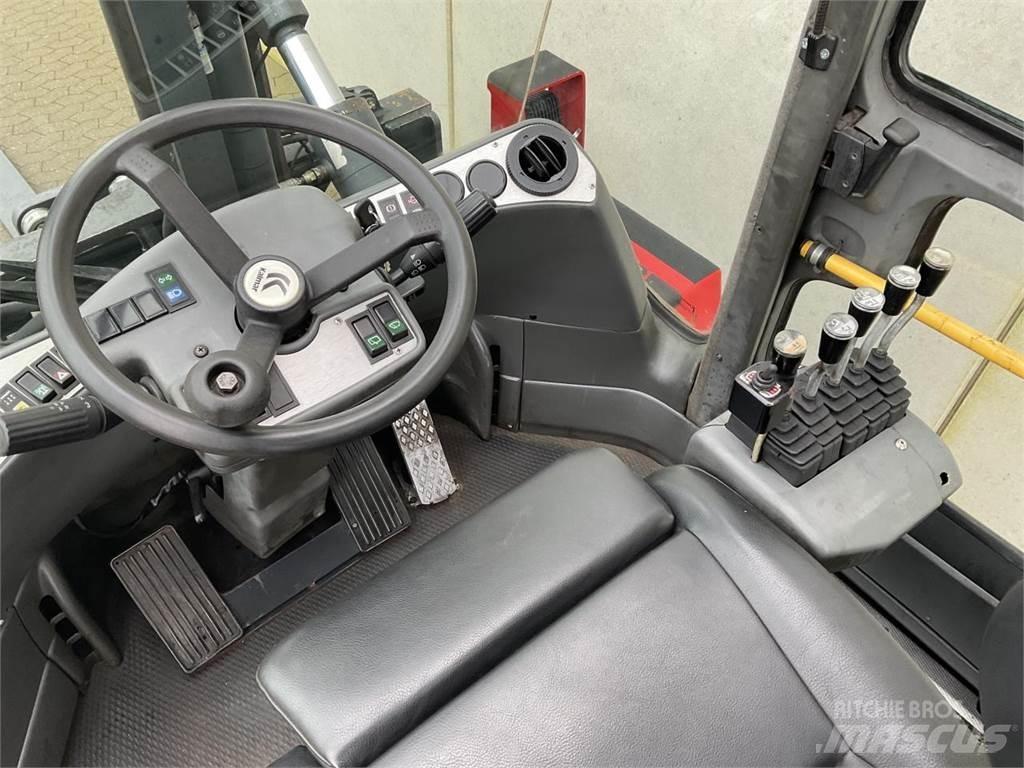 Kalmar DCE 140-6 شاحنات الديزل
