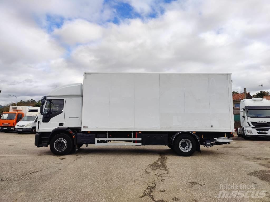 Iveco 180E 28 شاحنات ذات هيكل صندوقي