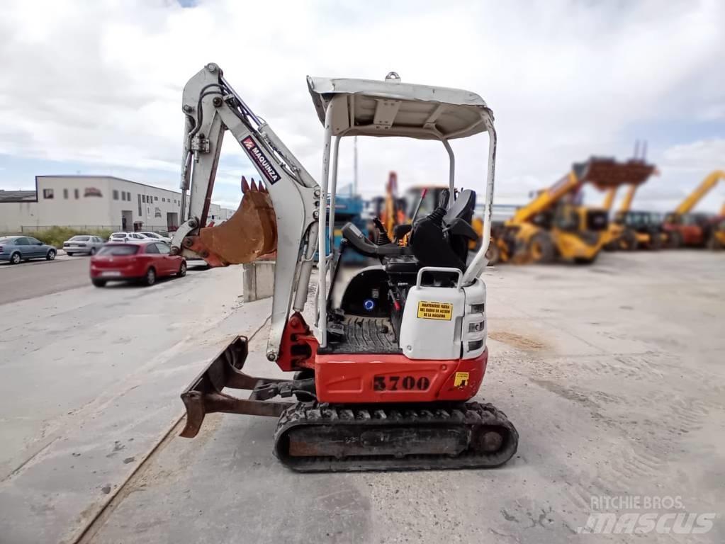Takeuchi TB 215 R حفارات صغيرة أقل من 7 طن (حفارات صغيرة)