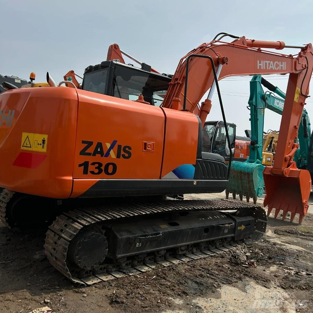 Hitachi 130 حفارات زحافة