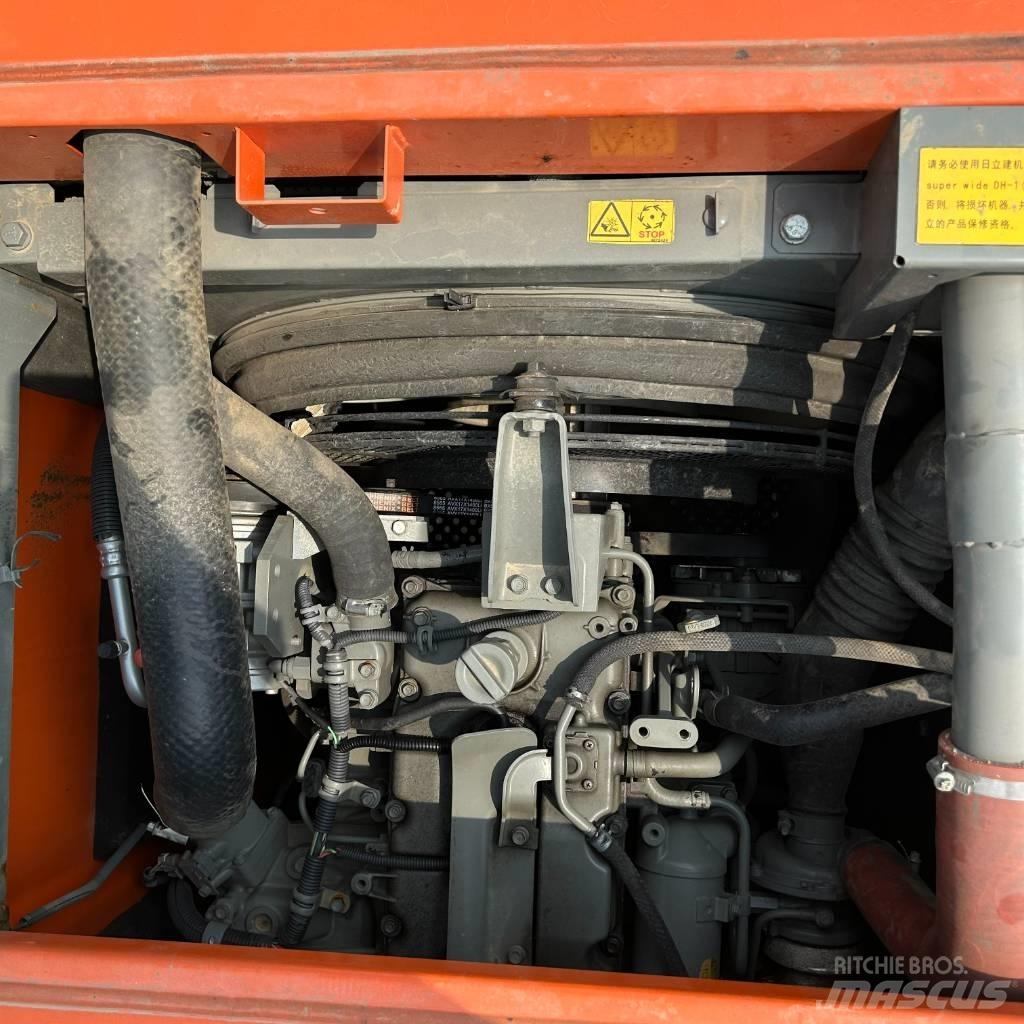 Hitachi 130 حفارات زحافة