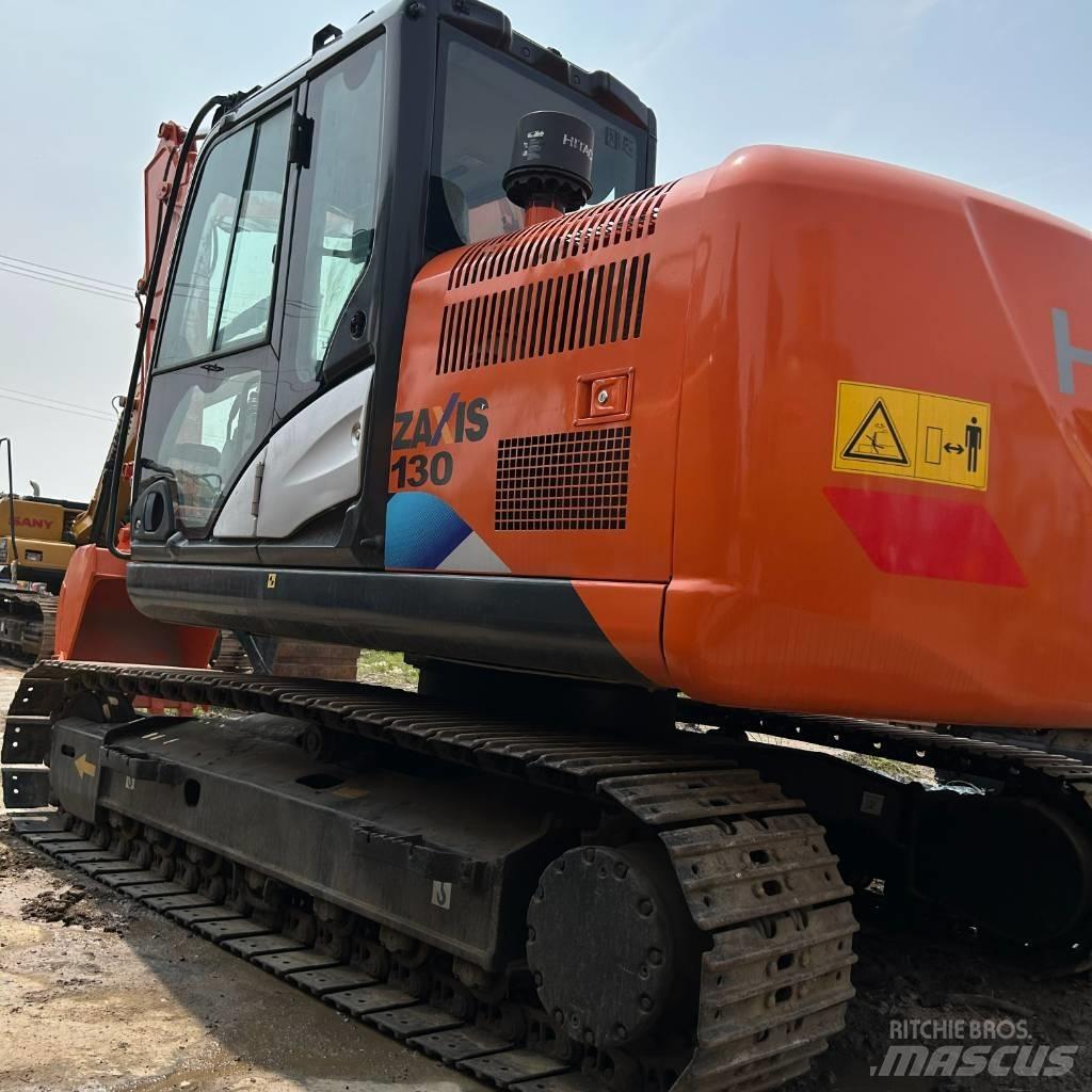 Hitachi 130 حفارات زحافة