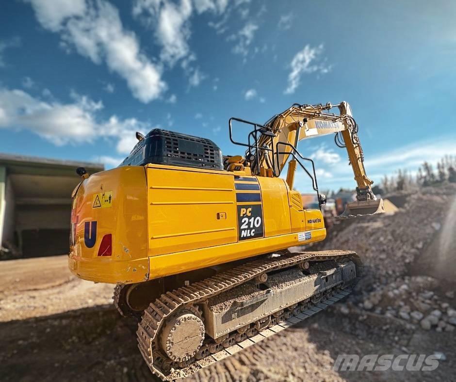 Komatsu PC 210 NLC حفارات زحافة