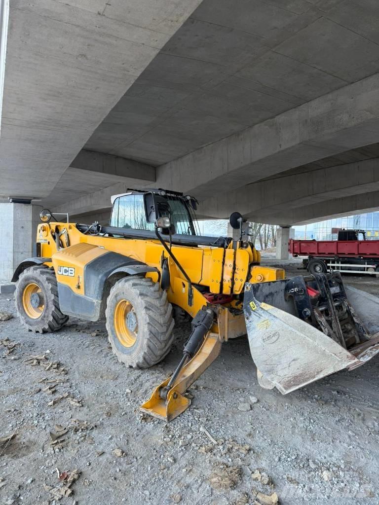 JCB 540-170 مناولات متداخلة