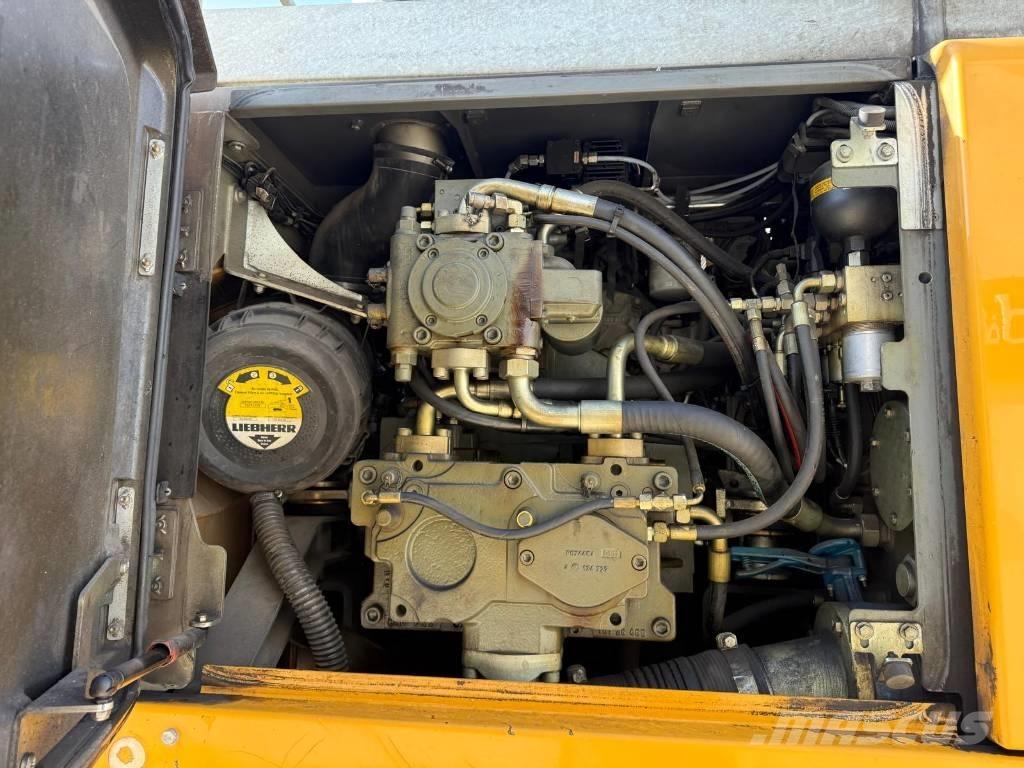 Liebherr LH 30 M مناولات المخلفات / مناولات صناعية