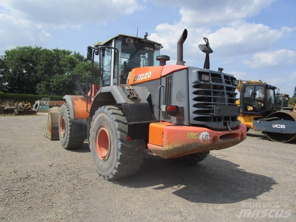 Hitachi ZW 220  Waage لوادر بعجل