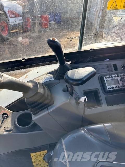 Bobcat E34 ماكينات حفر خنادق