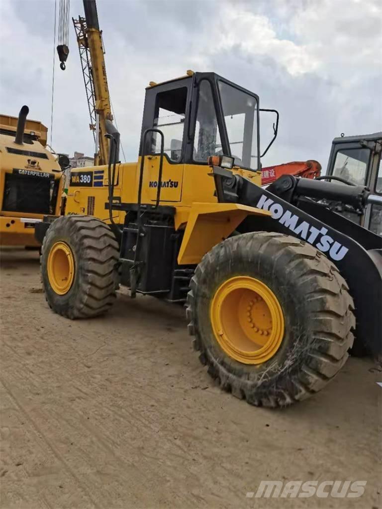 Komatsu WA 380 لوادر بعجل