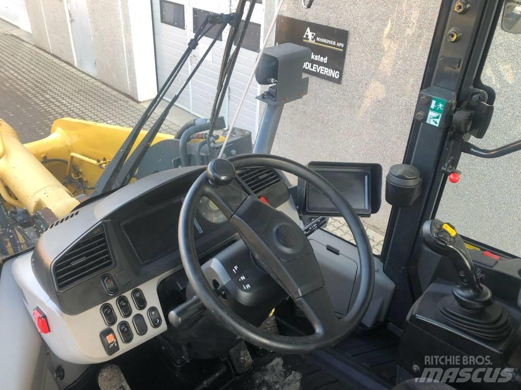 Komatsu WA 320-8 لوادر بعجل