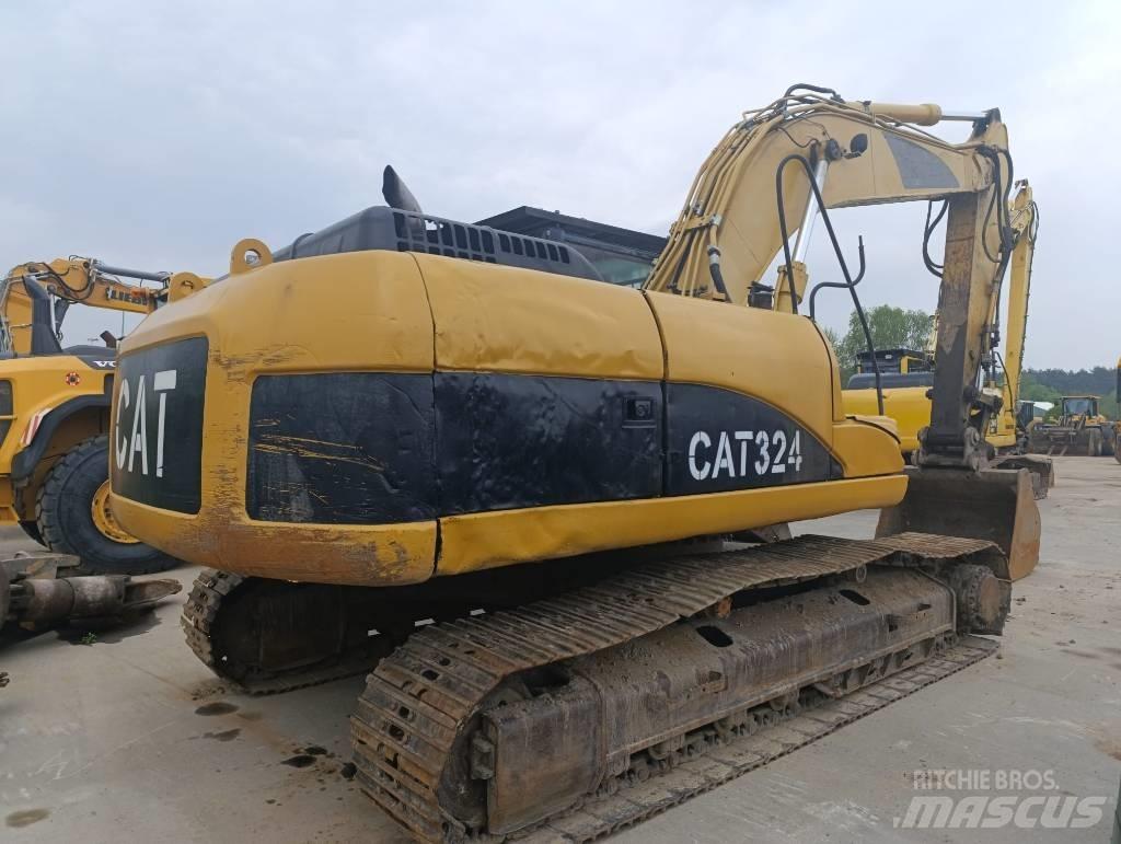 CAT 324 D حفارات زحافة