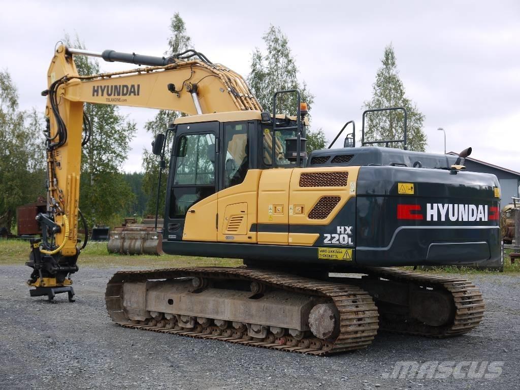 Hyundai HX 220 L حفارات زحافة