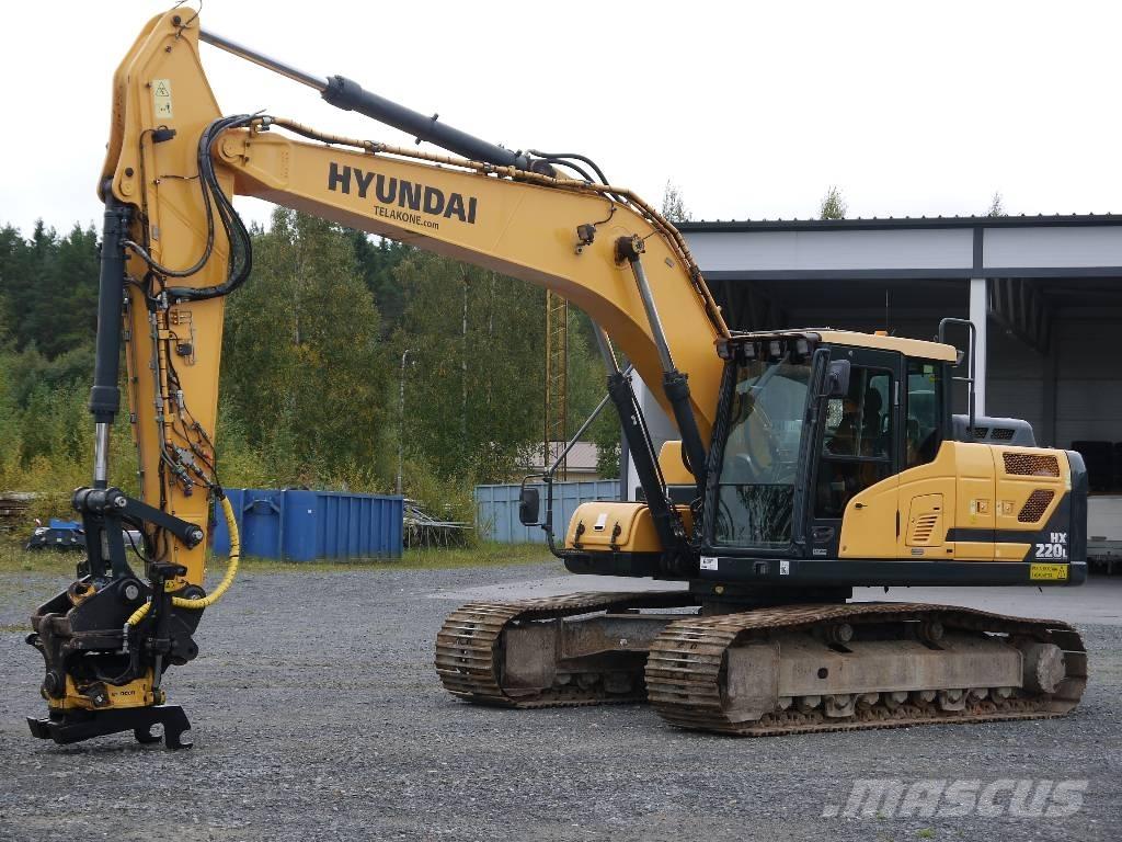 Hyundai HX 220 L حفارات زحافة