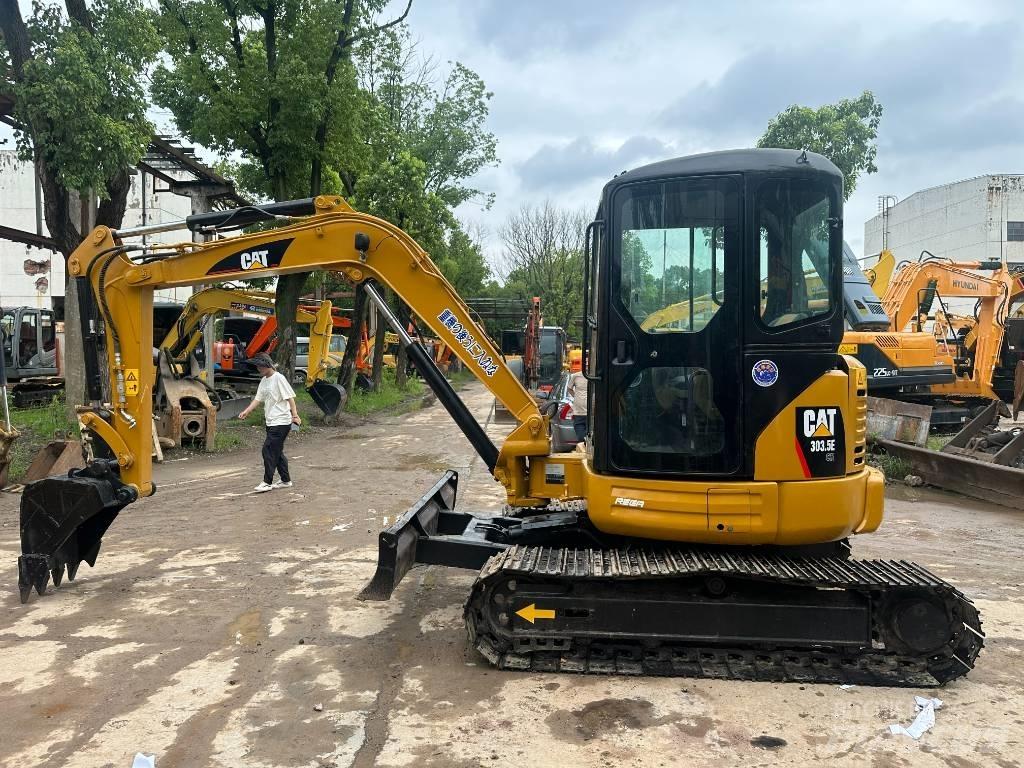 CAT 303 حفارات صغيرة أقل من 7 طن (حفارات صغيرة)