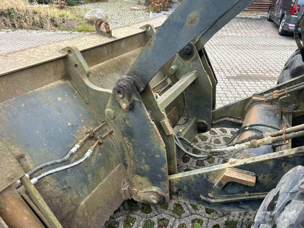 Ljungby L 13 لوادر بعجل