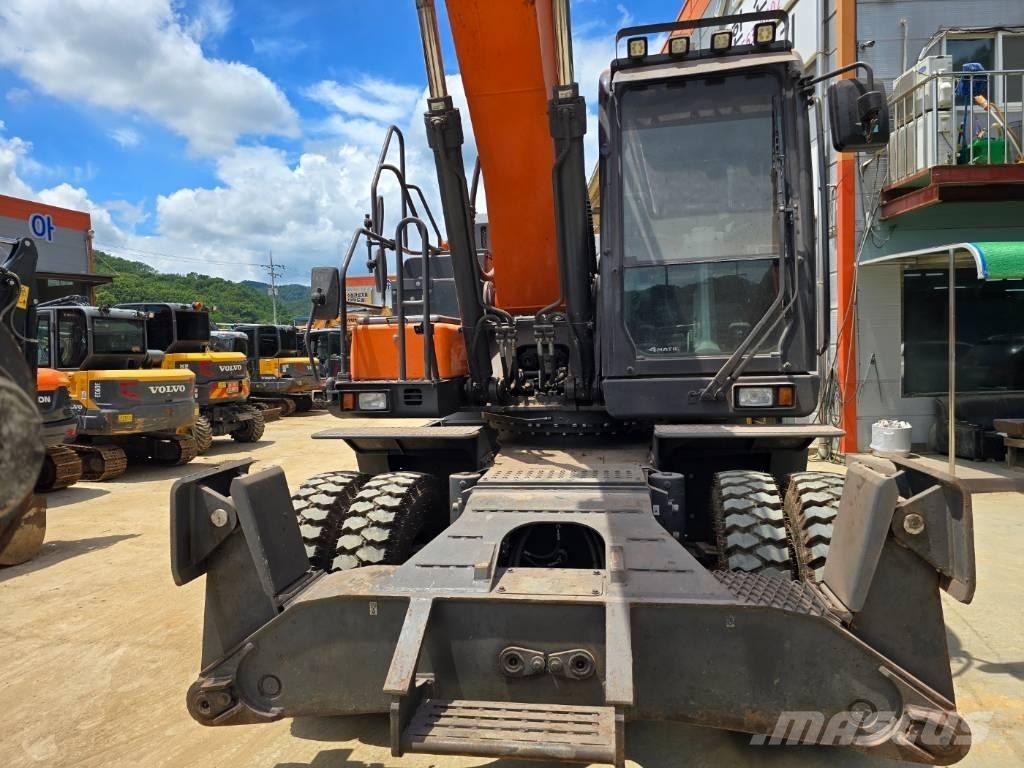 Doosan DX220W-7 حفارات بعجل