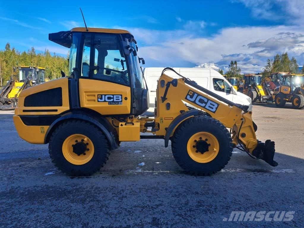 JCB TM 220 SV لوادر بعجل