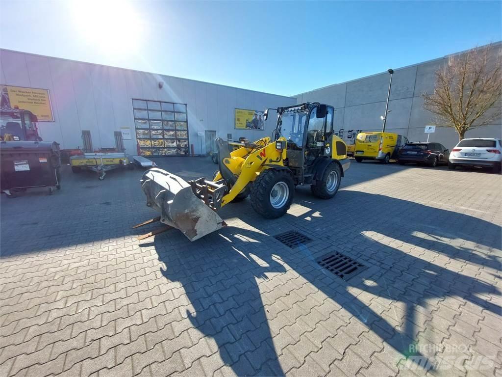 Wacker Neuson WL44 لوادر بعجل