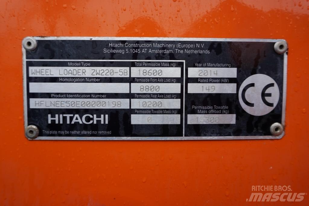 Hitachi ZW 220-5 B لوادر بعجل