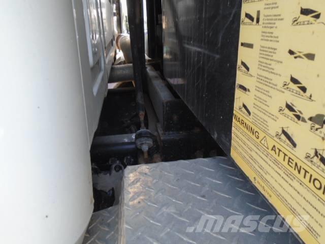 Mack GRANITE GR64B شاحنات قلابة