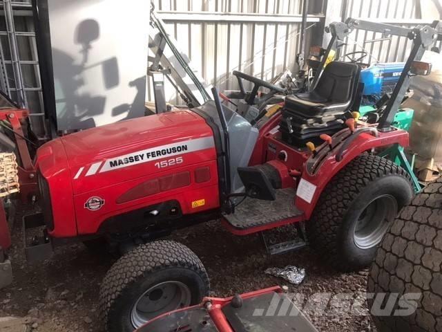 Massey Ferguson 1525 جرارات مدمجة
