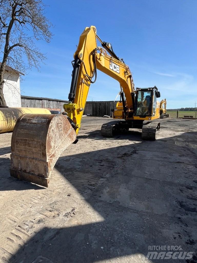 JCB JS 220 LC حفارات زحافة