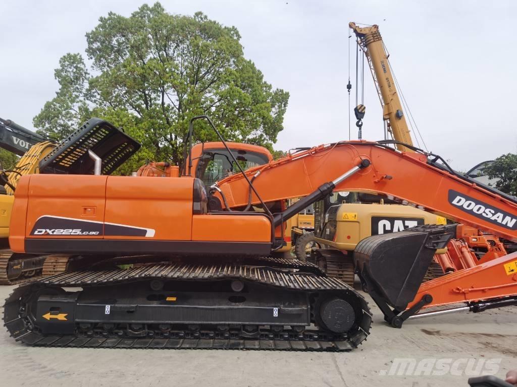 Doosan DX225LC-9C حفارات زحافة