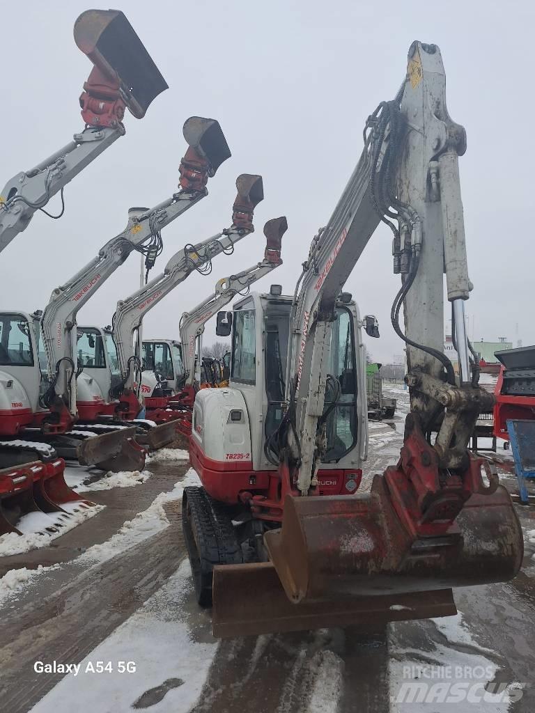 Takeuchi TB235-2 حفارات صغيرة أقل من 7 طن (حفارات صغيرة)