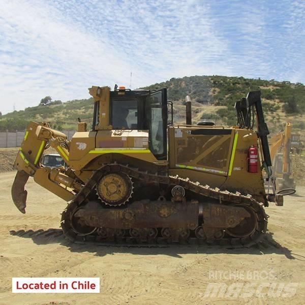 CAT D 8 T بلدوزرات مجنزرة
