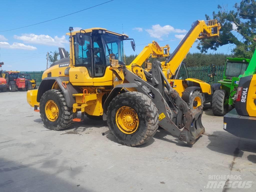 Volvo L 90 H لوادر بعجل