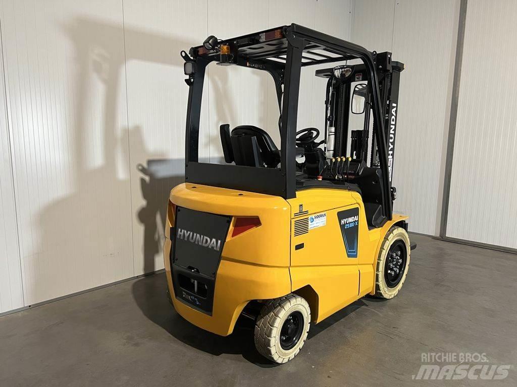 Hyundai 25BE-X شاحنات ذات رافعات شوكية تعمل بالكهرباء