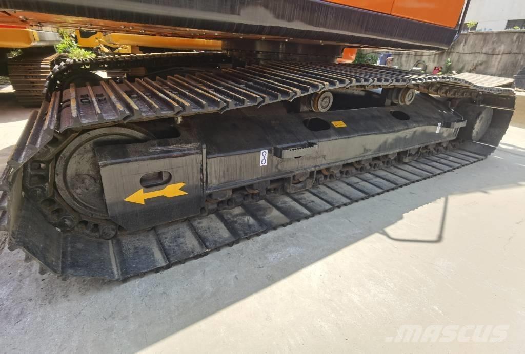 Doosan DX 225 LC حفارات زحافة