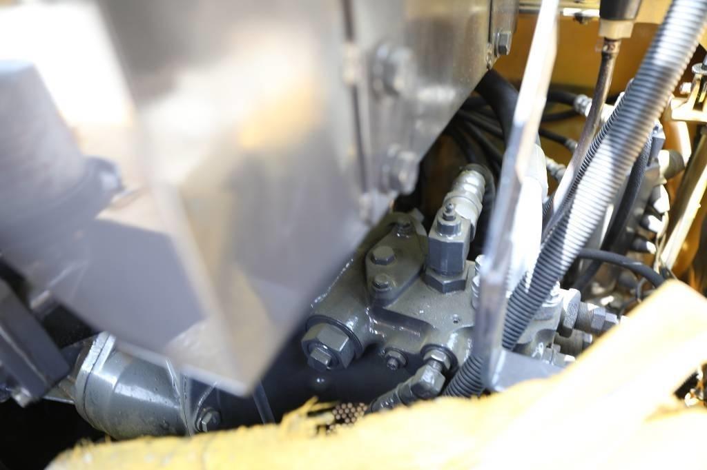Komatsu PC 60-7 حفارات صغيرة أقل من 7 طن (حفارات صغيرة)