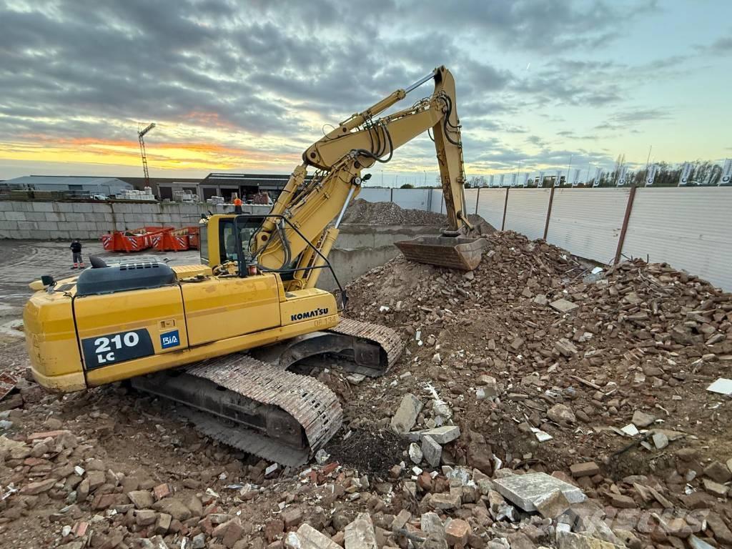 Komatsu LC 210 حفارات زحافة