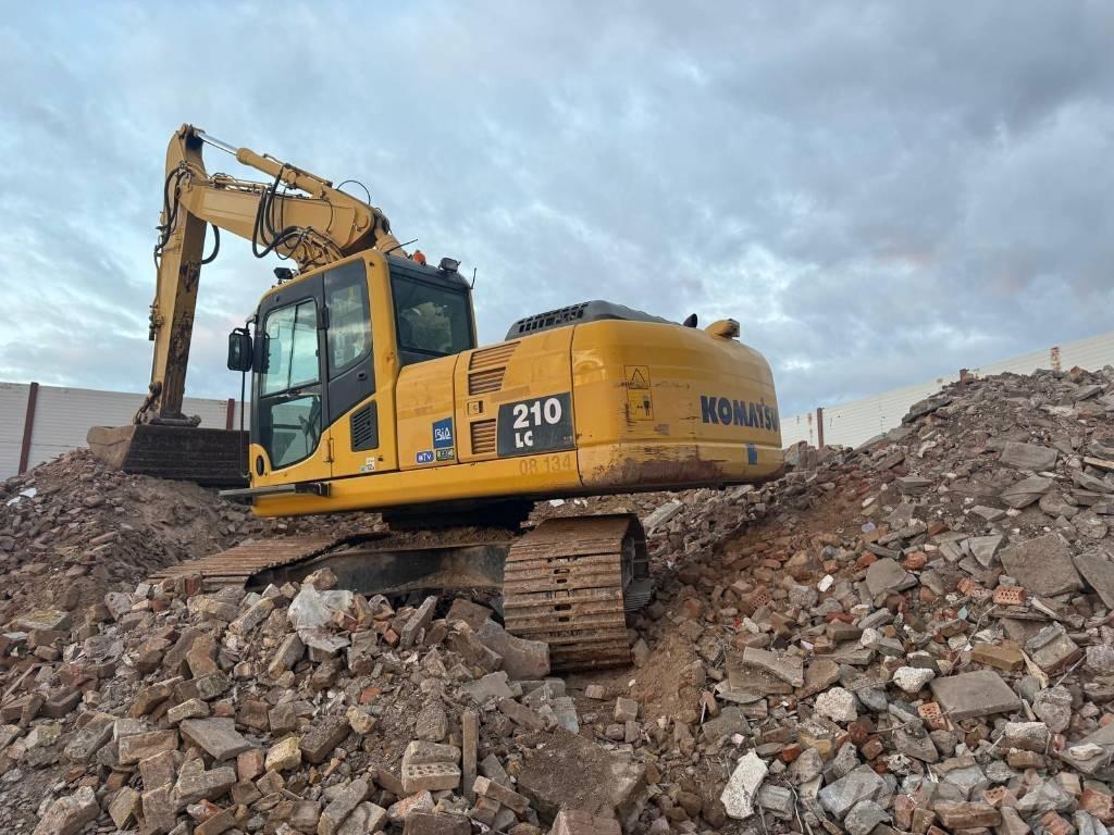 Komatsu LC 210 حفارات زحافة