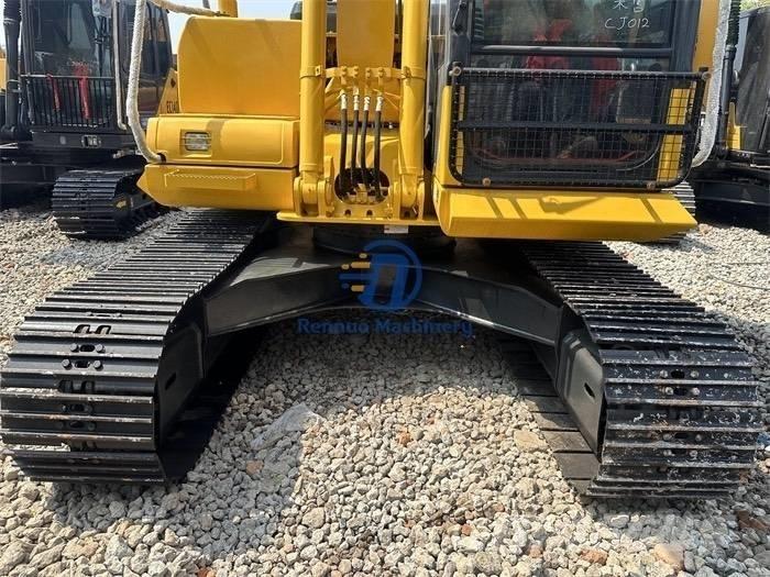 Komatsu PC 130 حفارات زحافة
