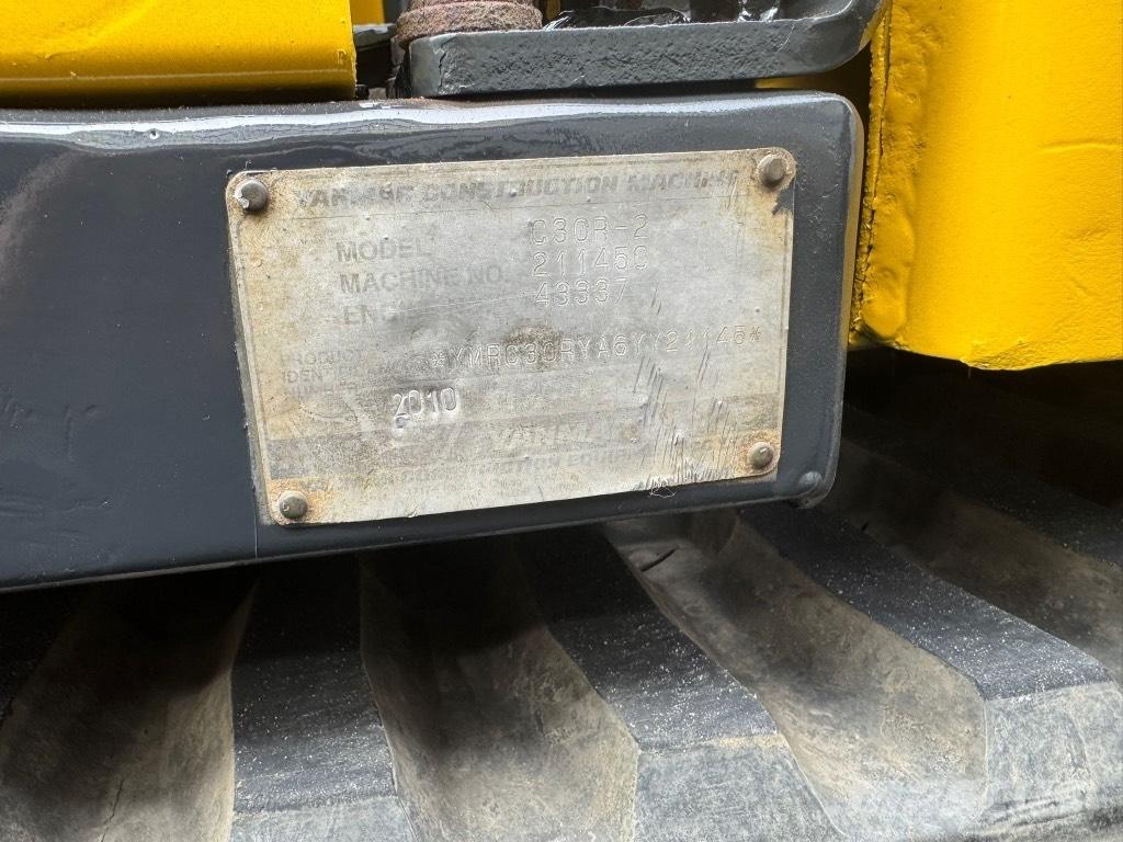 Yanmar C 30 R-2 عربات نقل قلابة مجنزرة
