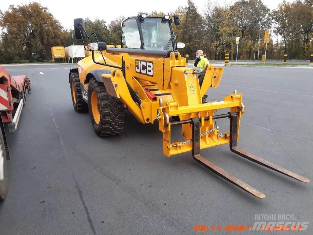 JCB 540-140 مناولات متداخلة