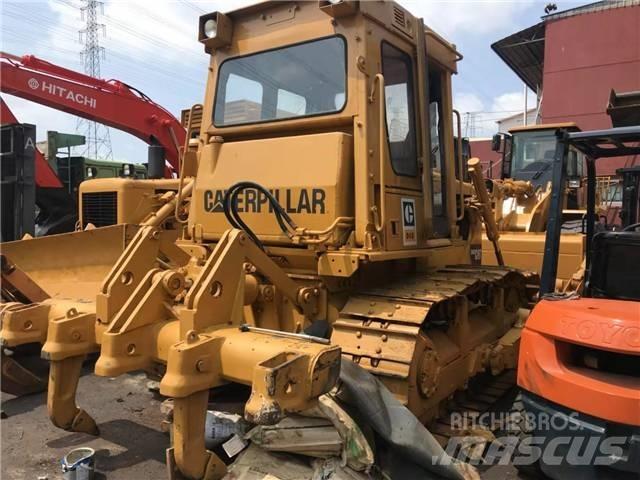 CAT D6D بلدوزرات مجنزرة