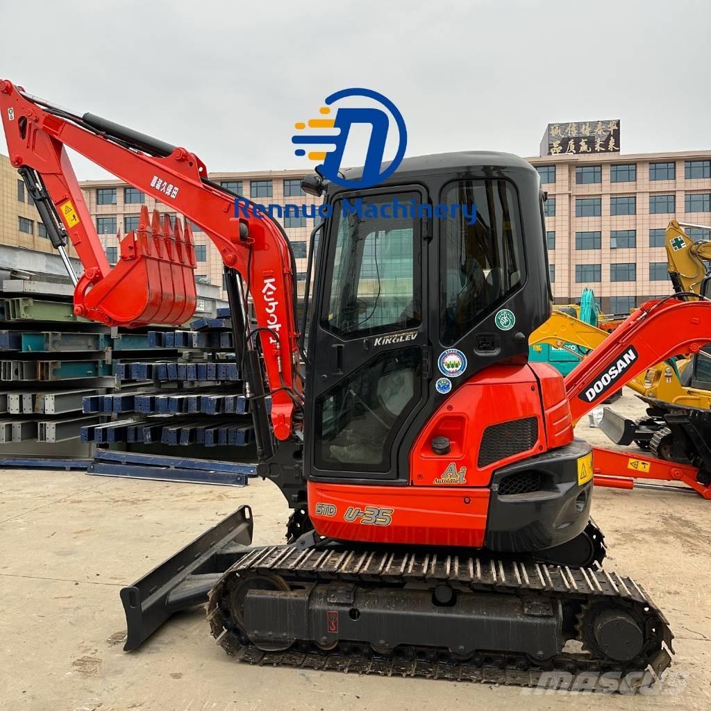Kubota U 35 حفارات صغيرة أقل من 7 طن (حفارات صغيرة)