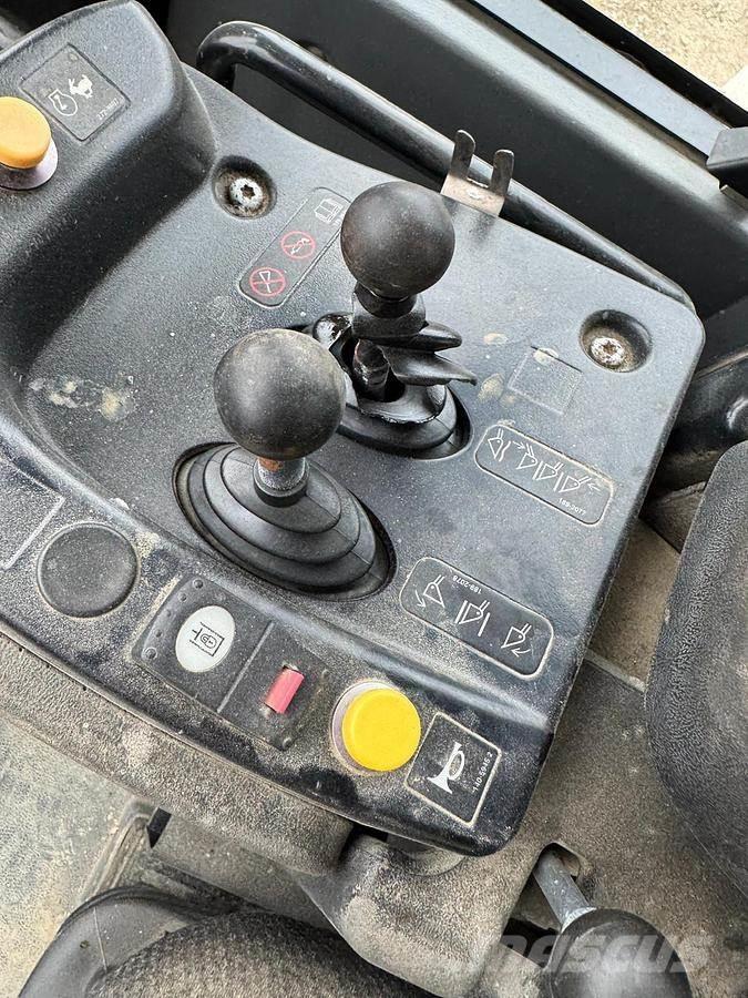 CAT 988H - لوادر بعجل