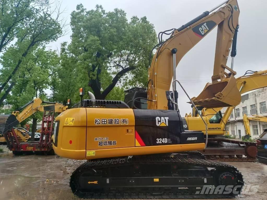 CAT 324 D حفارات وسط 7 طن - 12 طن