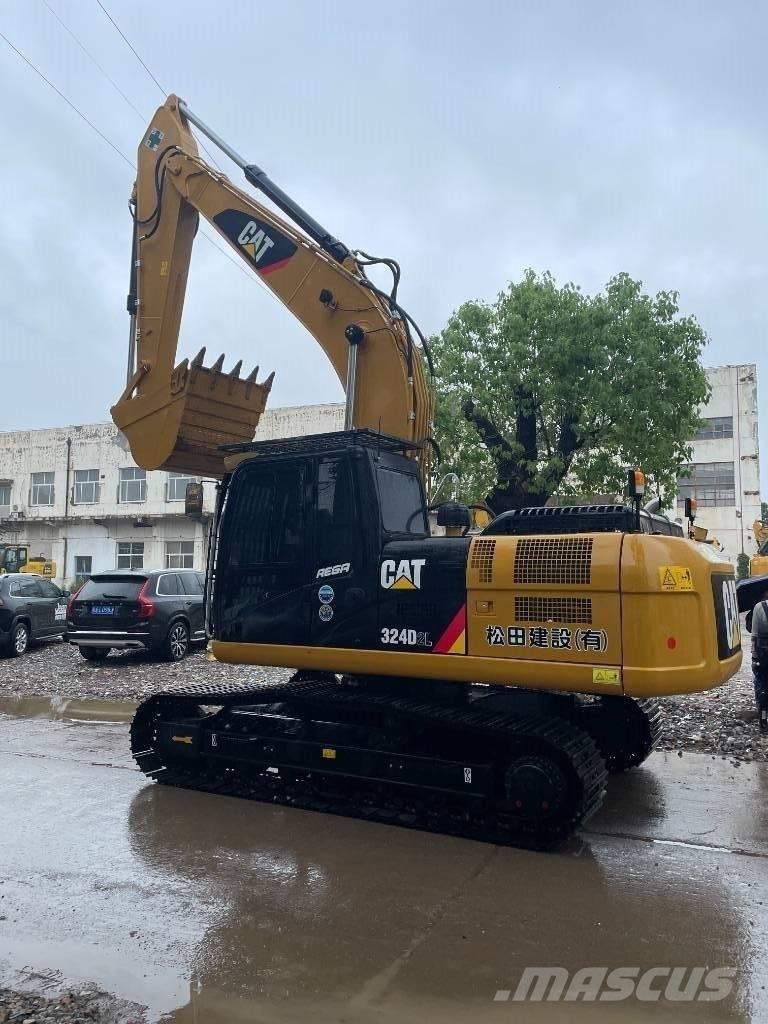 CAT 324 D حفارات وسط 7 طن - 12 طن