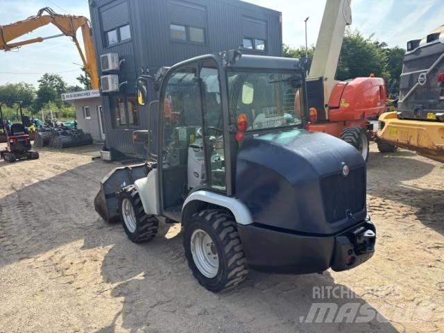 Kramer 5035 لوادر صغيرة